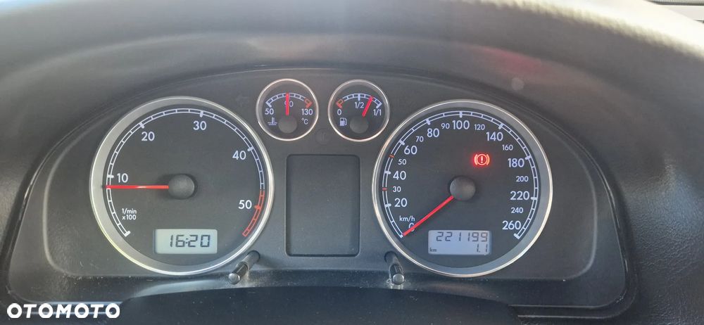 Volkswagen Passat 1.9 TDI Basis - 10
