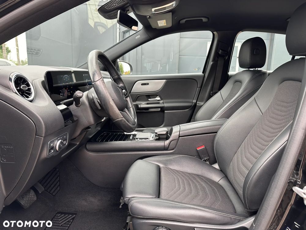 Mercedes-Benz GLA 200 Style - 32