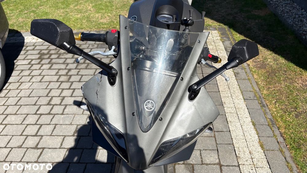 Yamaha YZF - 3