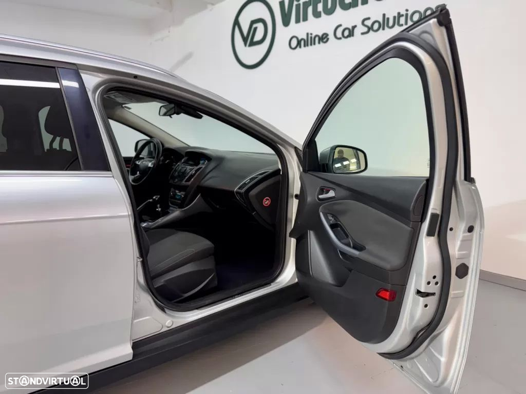 Ford Focus SW 1.6 TDCi Titanium Best - 48