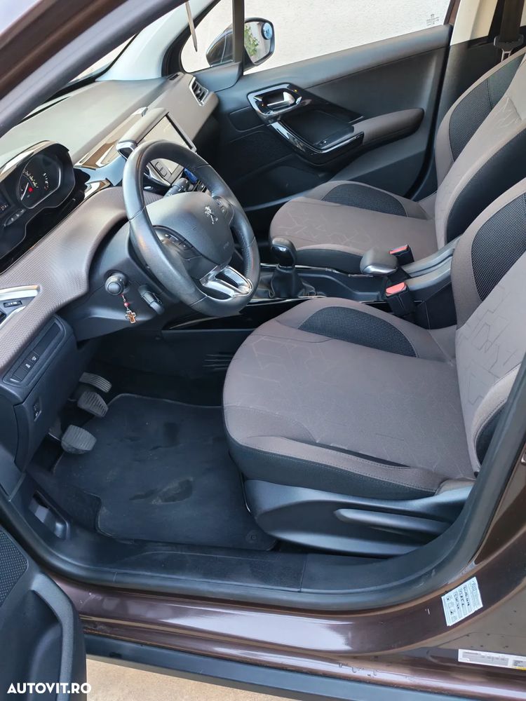 Peugeot 2008 1.6 e-HDi FAP STT Active - 11