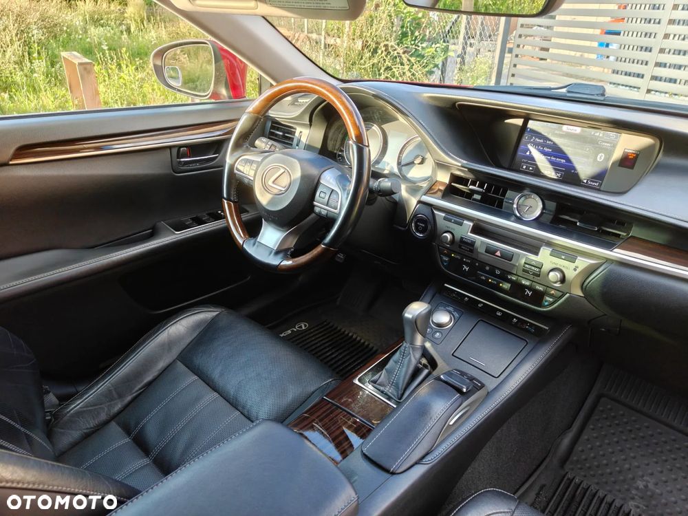 Lexus ES - 15