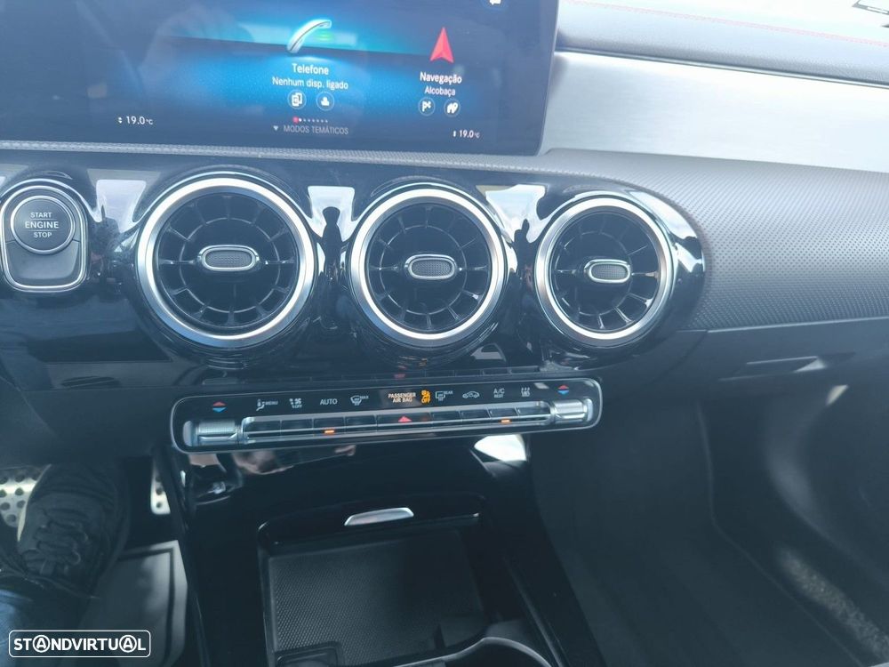 Mercedes-Benz CLA 250 e Shooting Brake AMG Line - 16