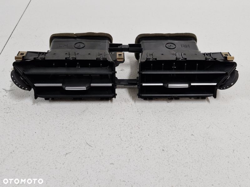 TOYOTA AVENSIS T27 LIFT T29 KRATKA NAWIEWU ŚRODKOWA 55670-05200 - 1