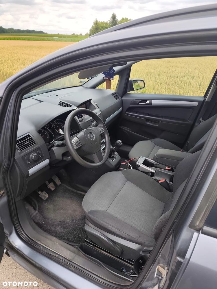 Opel Zafira 1.9 CDTI Essentia - 7