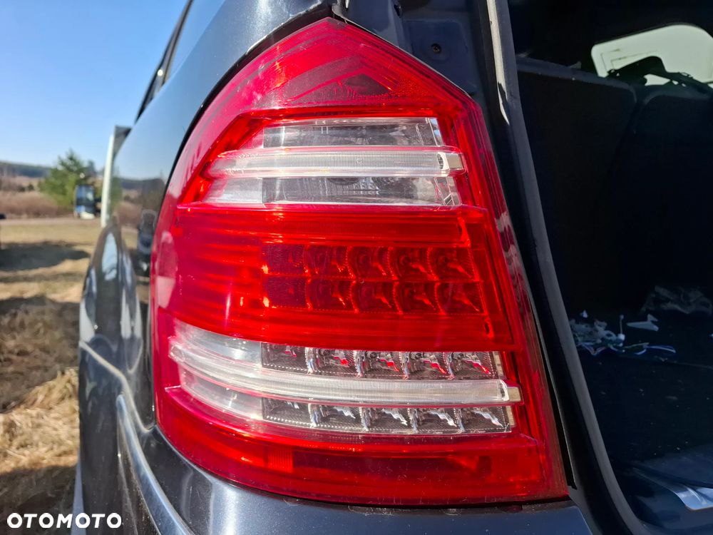 MERCEDES GL W 164 LIFT X164 LAMPA TYŁ LEWA LED - 3