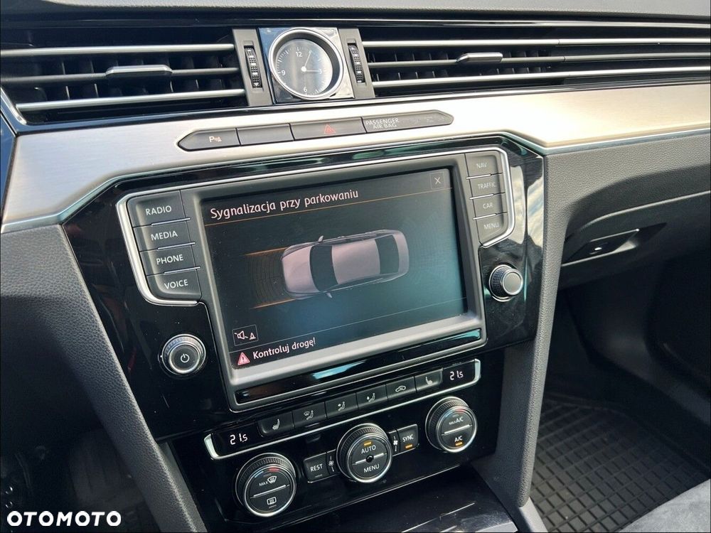 Volkswagen Passat 1.8 TSI BMT Highline DSG - 28