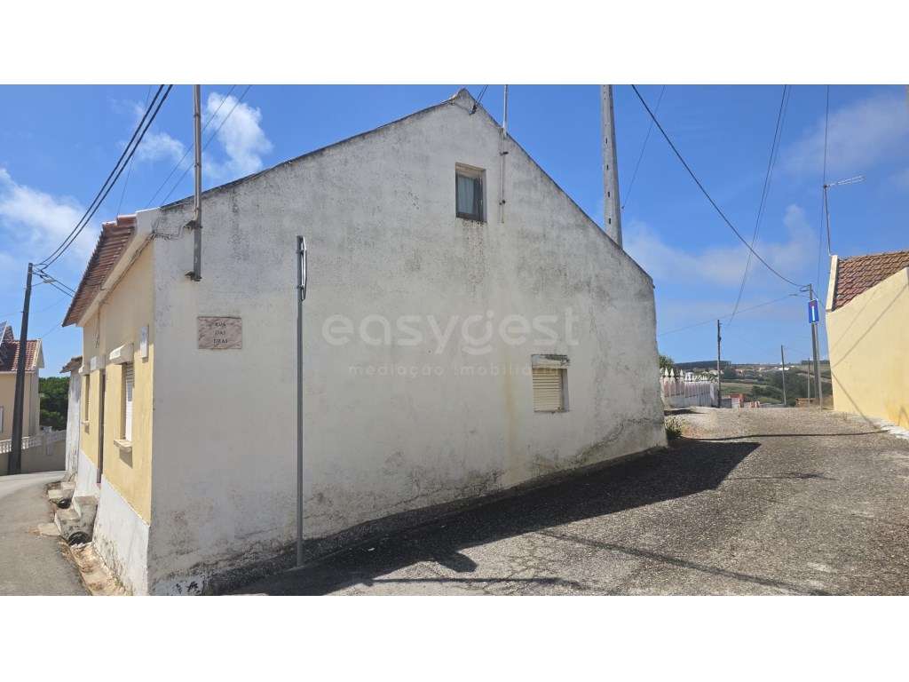 Moradia T2 em Lourinhã com terreno de 207 m² - Grande imagem: 3/29