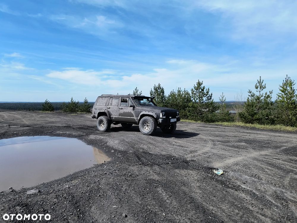 Jeep Cherokee 4.0 - 16