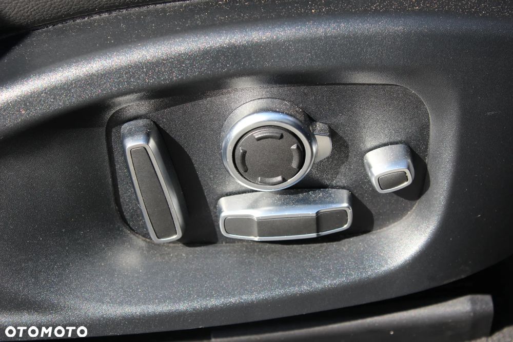 Jaguar F-Pace 3.0 TDV6 AWD R-Sport - 9