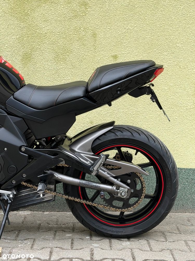 Kawasaki ER - 22