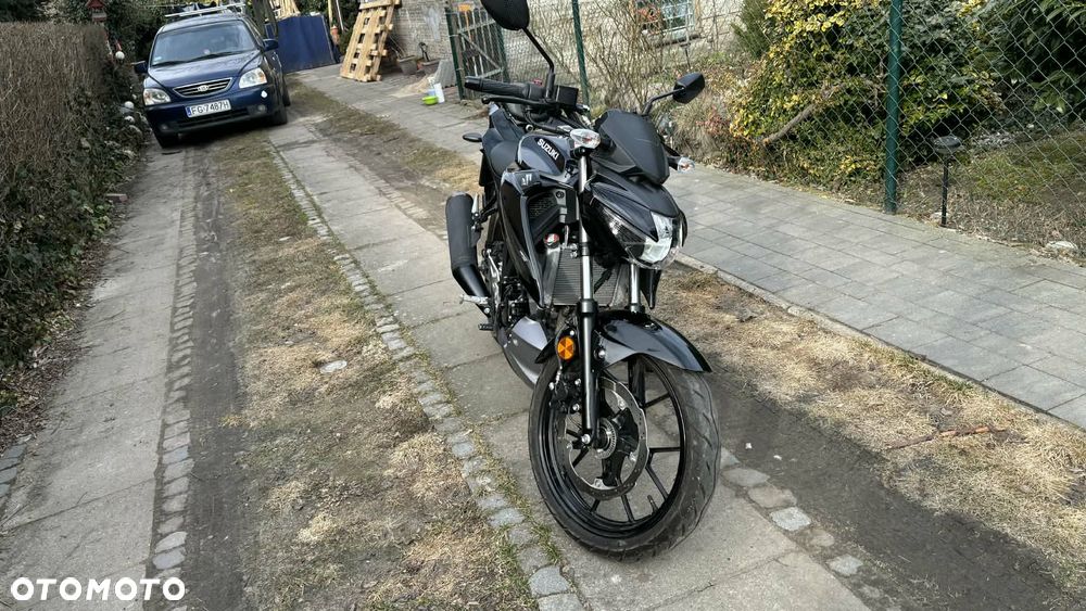 Suzuki GSX - 4