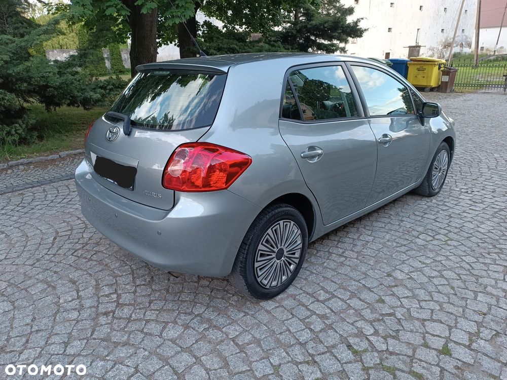 Toyota Auris 2.0 D-4D Edition - 4