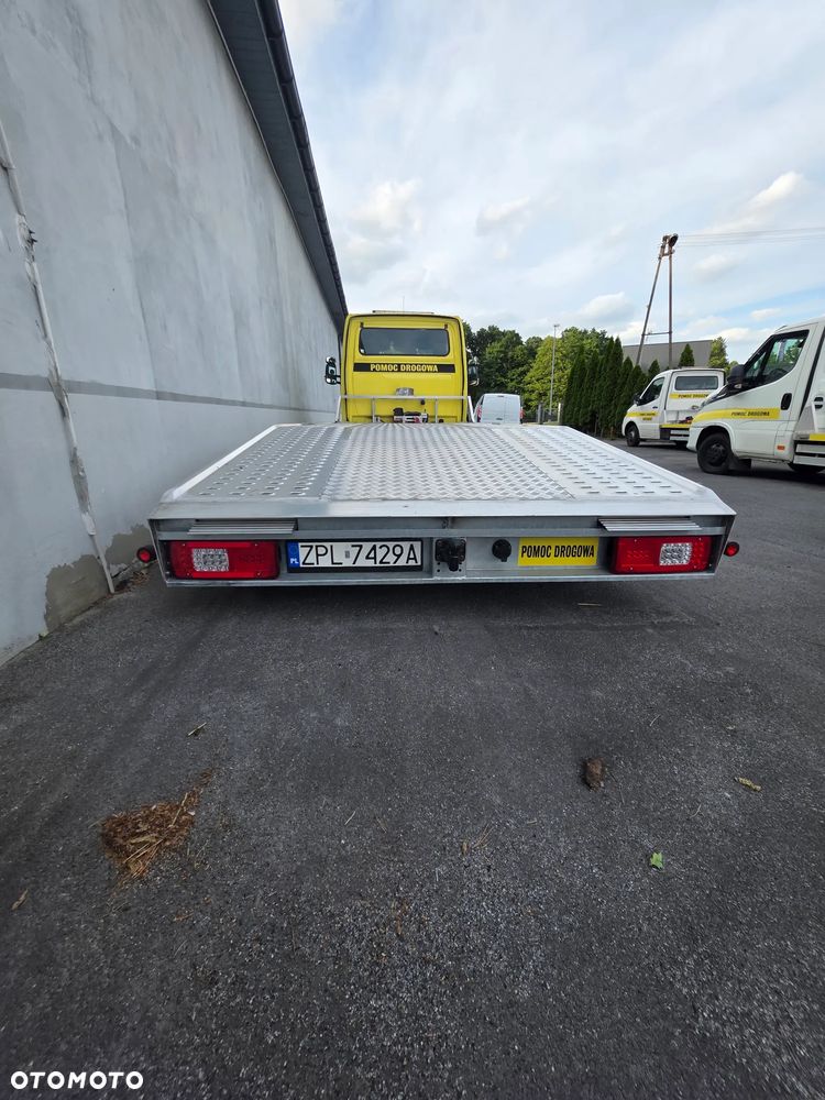 Mercedes-Benz Sprinter - 20