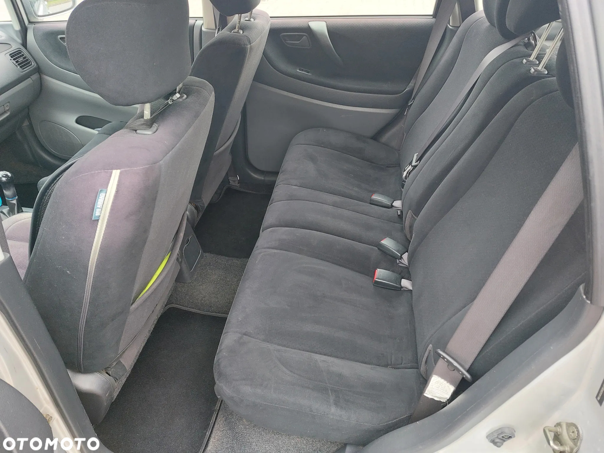 Suzuki Liana 1.6 - 14