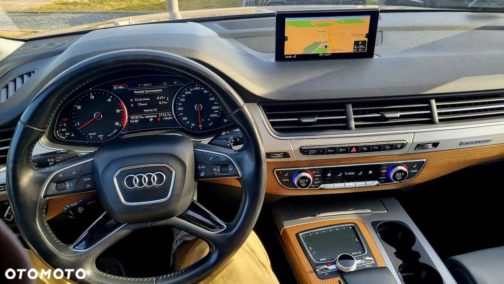 Audi Q7 - 10