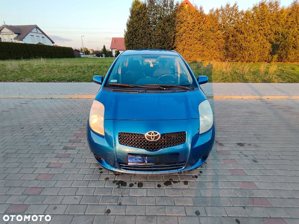 Toyota Yaris - 2