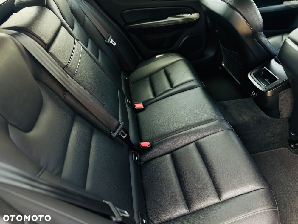 Volvo V60 D3 Momentum Pro - 12