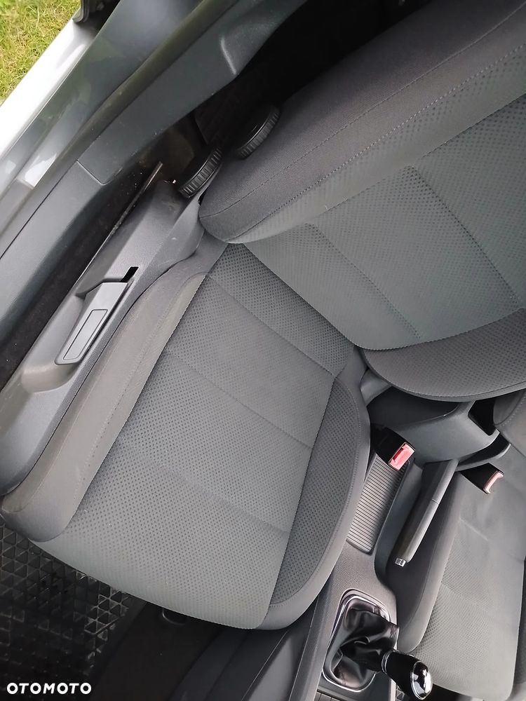 Volkswagen Golf 2.0 FSI Comfortline - 12