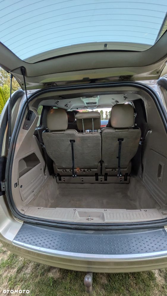 Chrysler Town & Country - 10