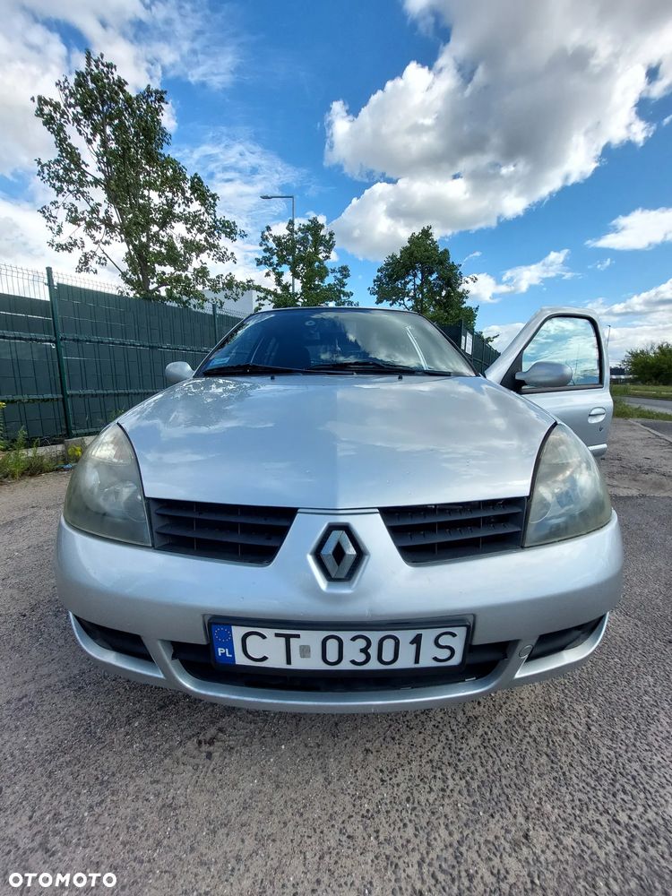 Renault Clio - 19