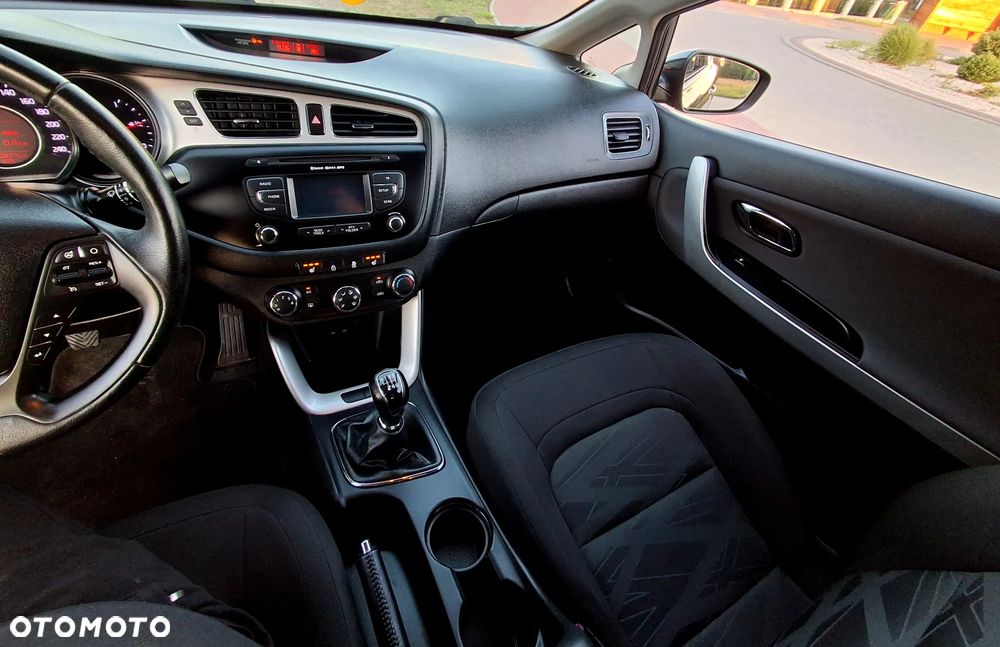 Kia Ceed 1.4 CRDi 90 Vision - 31