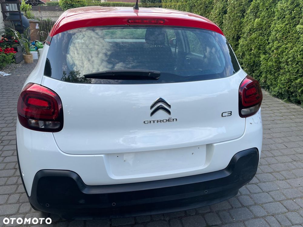 Citroën C3 Pure Tech 82 SHINE - 2
