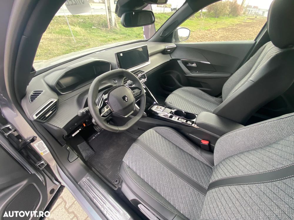 Peugeot 2008 Hybrid 145 e-DSC Allure - 6