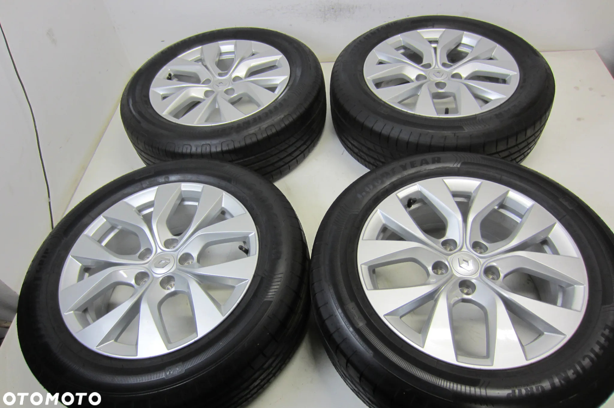 Felgi koła Aluminiowe  17 DACIA DUSTER RENAULT CAPTUR II ARCANA KADJAR KOLEOS ORYGINAŁ 215/60 R17 - 2