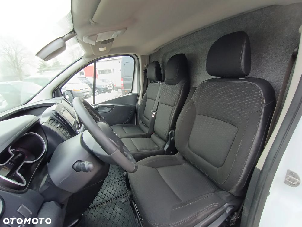 Opel Vivaro LONG L2H1 1.6 diesel 125kM 2018 rok SUPER STAN, WEBASTO, NIE WYMAGA WKŁADU FINANSOWEGO!!! - 27