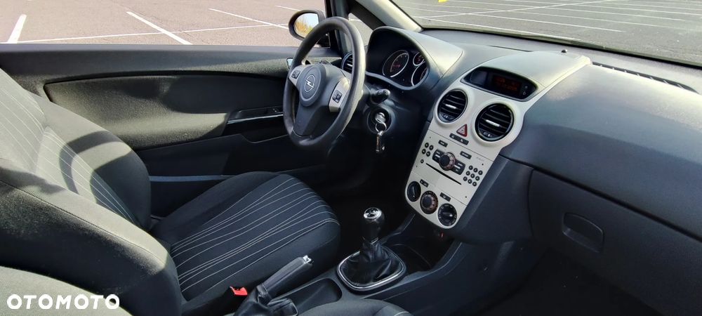 Opel Corsa 1.2 16V Sport - 9