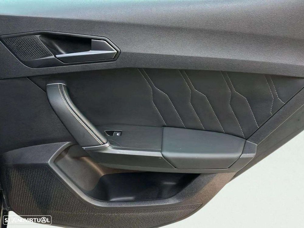 Cupra Leon 1.4 e-Hybrid DSG - 24