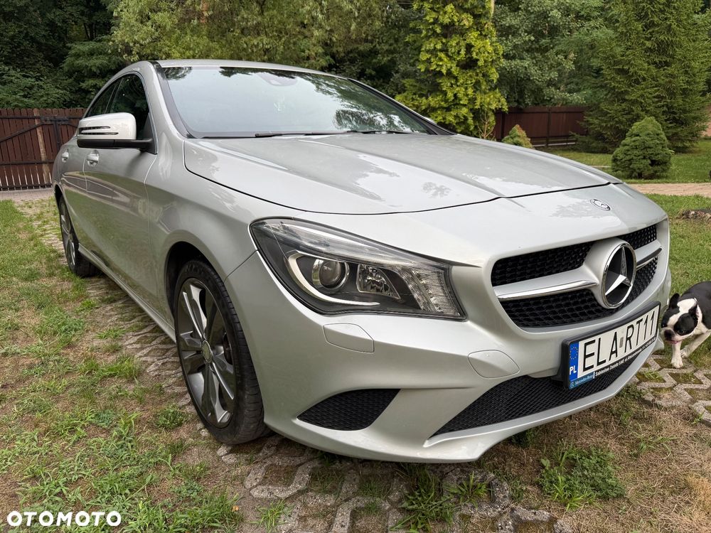 Mercedes-Benz CLA 200 7G-DCT Orange Art Edition - 3