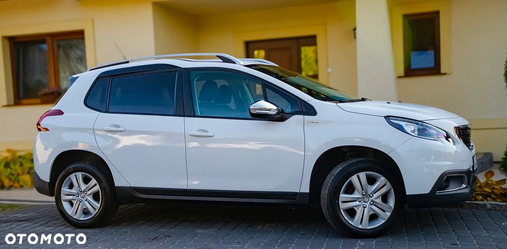 Peugeot 2008 1.2 Pure Tech Style EU6 - 6