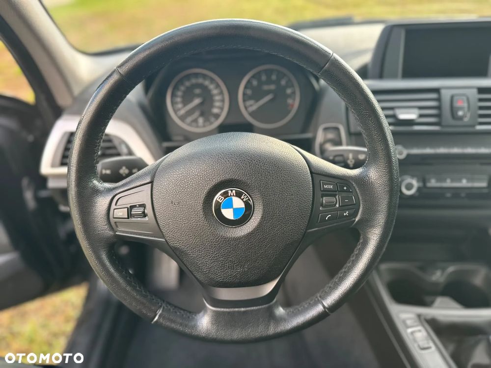 BMW Seria 1 116i - 13