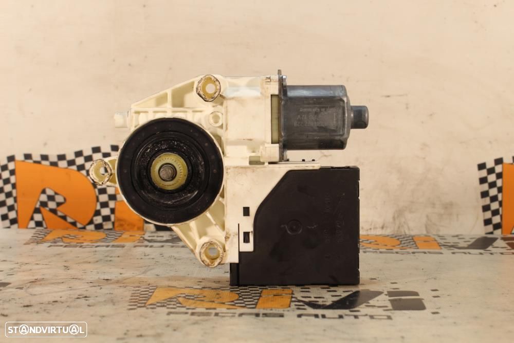 Motor Do Elevador De Vidro Frente Esquerdo Volkswagen Golf V (1K1)  1K - 4