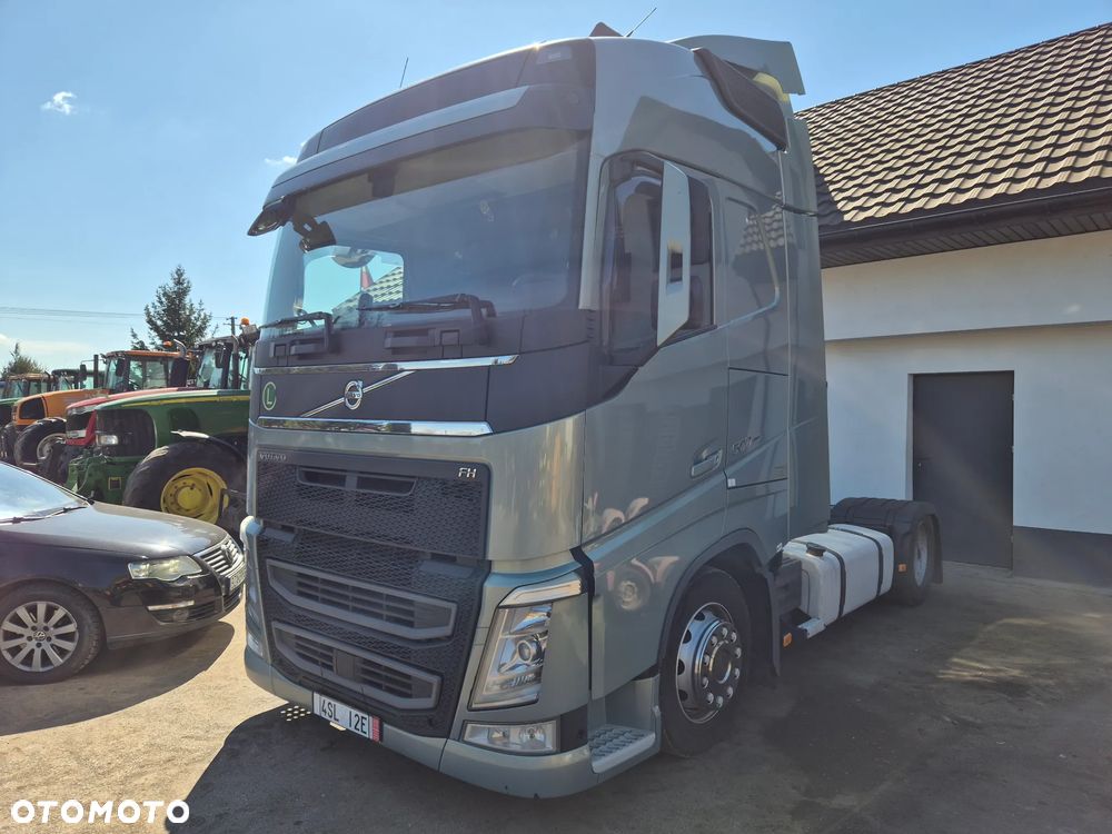 Volvo FH Low deck , mega . - 9