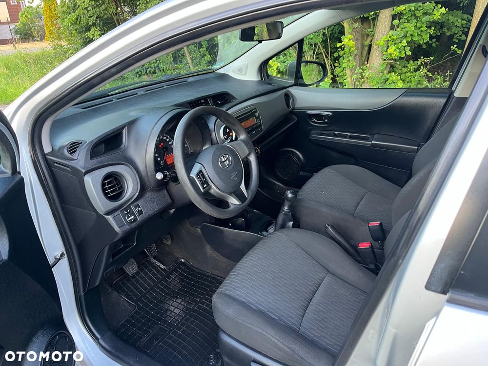 Toyota Yaris 1.0 Terra A/C - 8