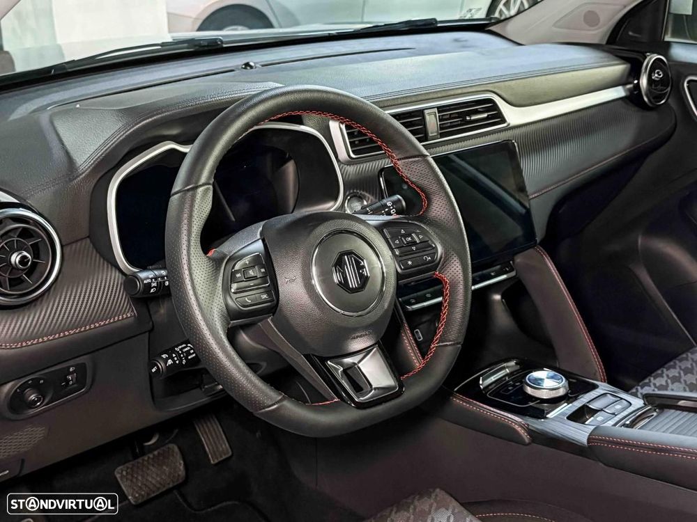 MG ZS EV 72.6 kWh Comfort OBC 11 kW - 21