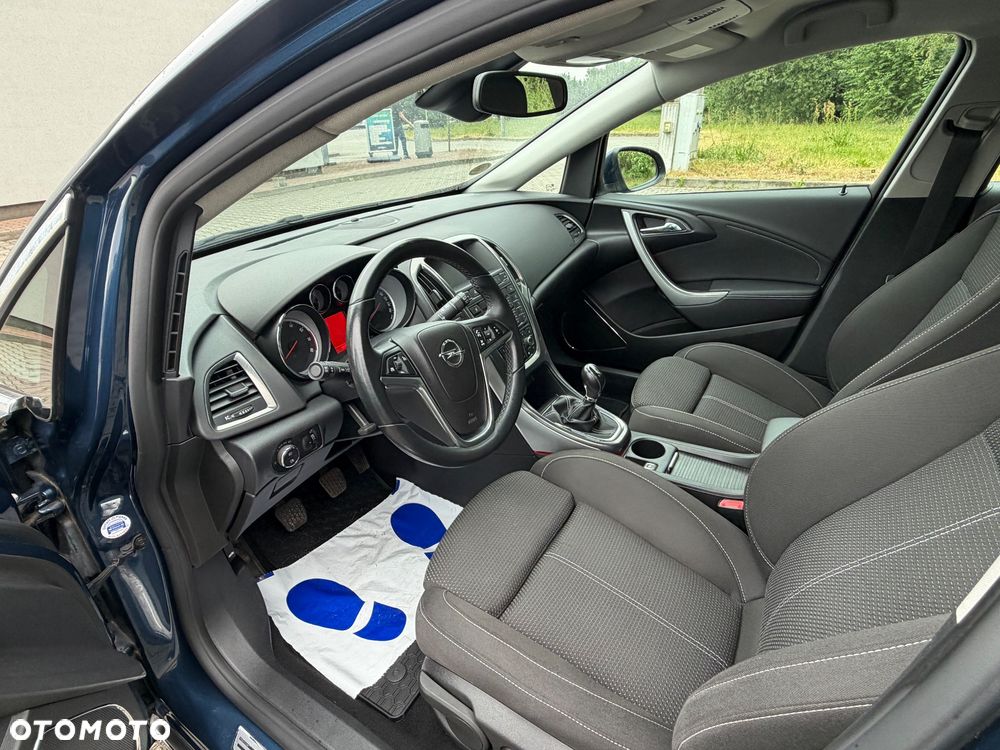 Opel Astra 1.6 Turbo Edition - 17