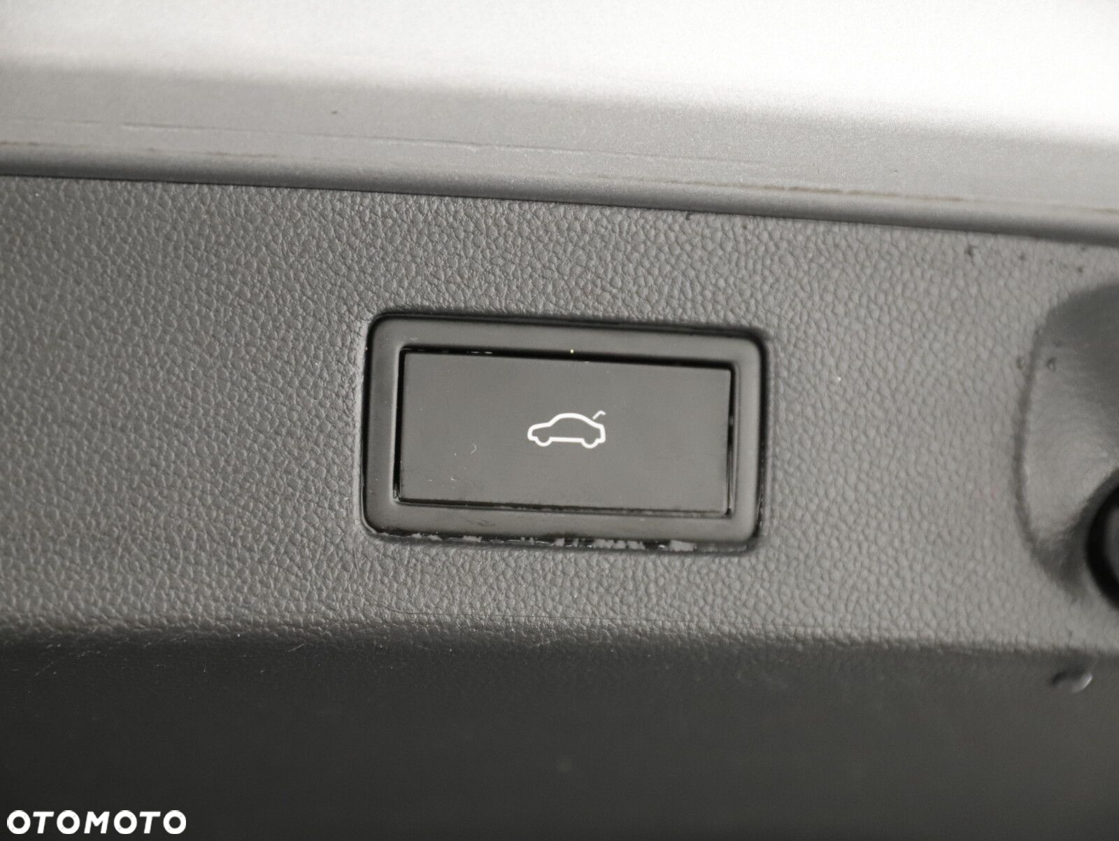 Volkswagen Arteon 2.0 TDI 4Motion R-Line DSG - 29