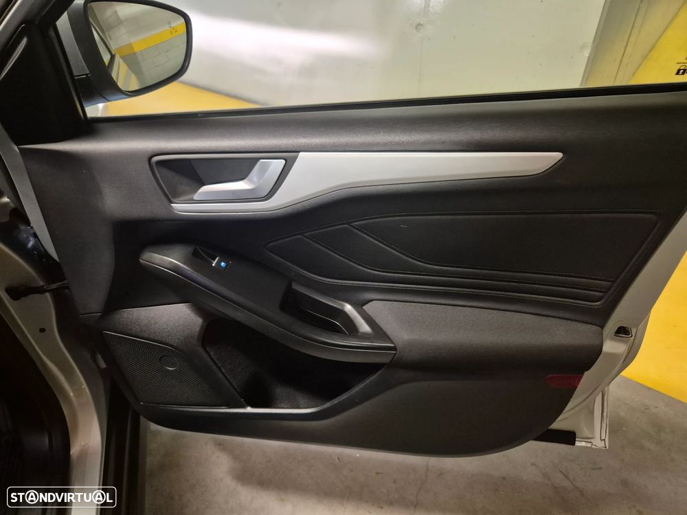 Ford Focus SW 1.5 EcoBlue S&S Aut. TITANIUM - 33