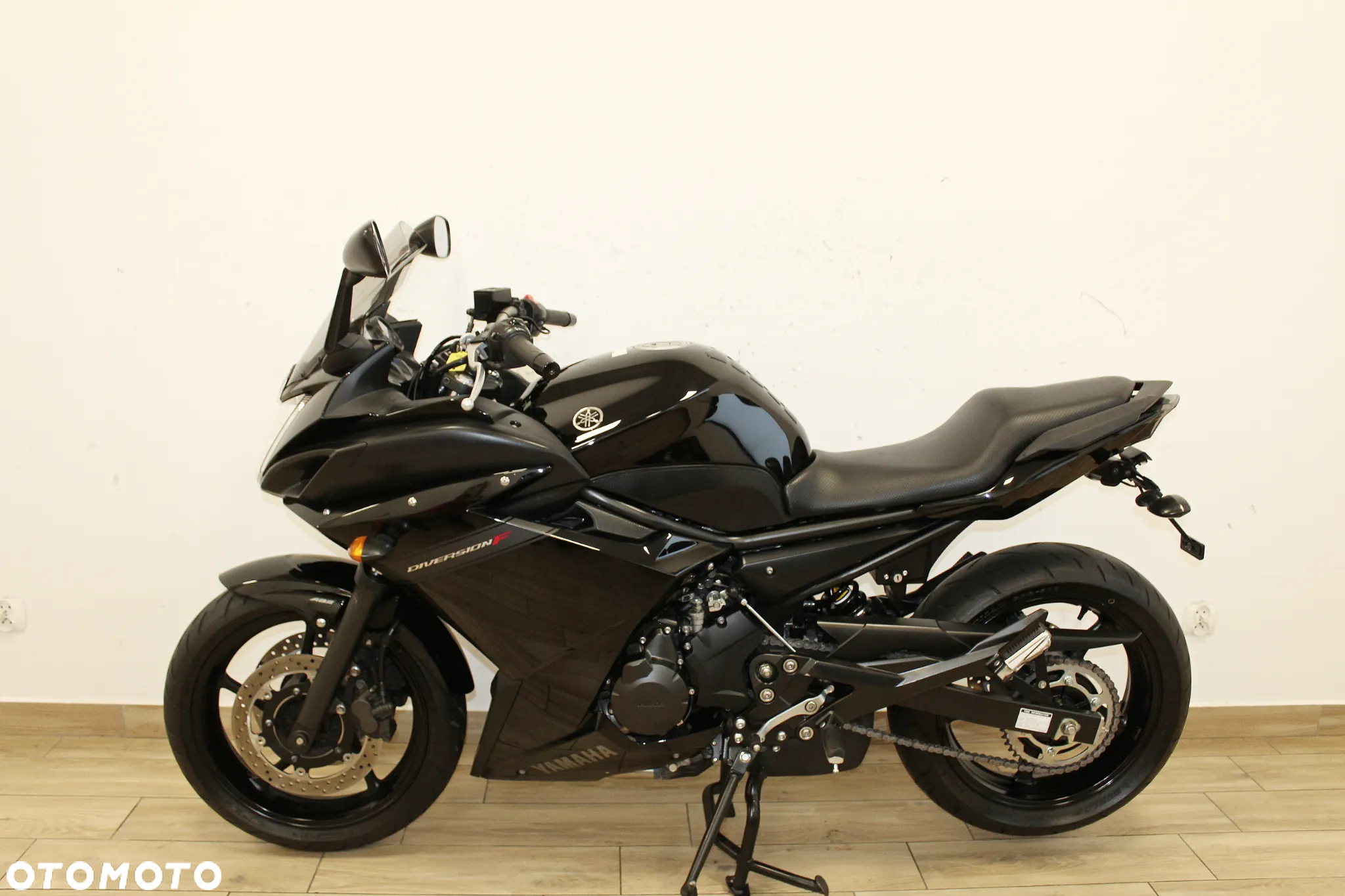 Yamaha XJ - 4
