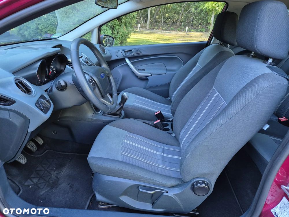 Ford Fiesta 1.25 Trend - 38