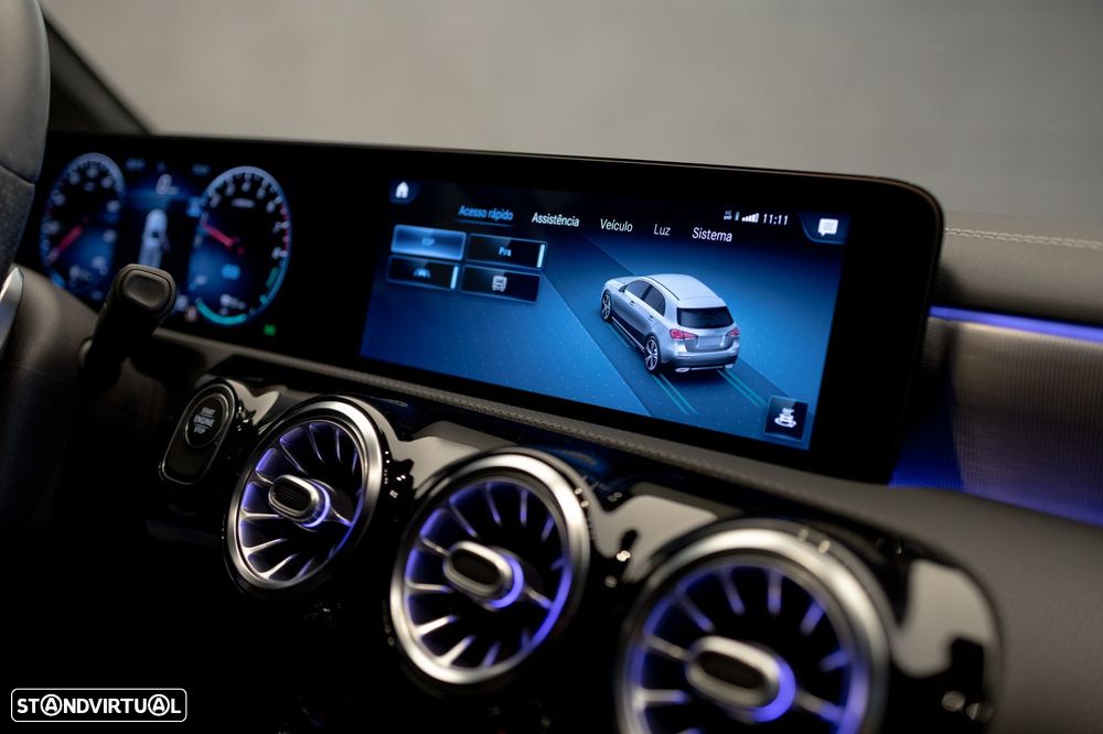 Mercedes-Benz A 250 e AMG Line - 18