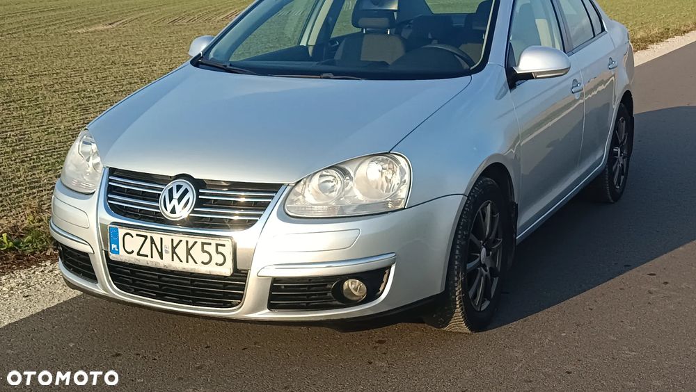 Volkswagen Jetta 1.9 TDI Trendline - 2