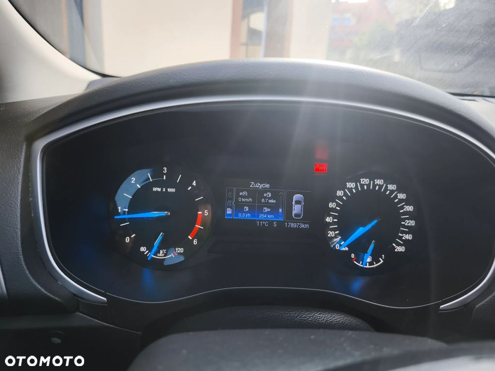Ford Mondeo - 4