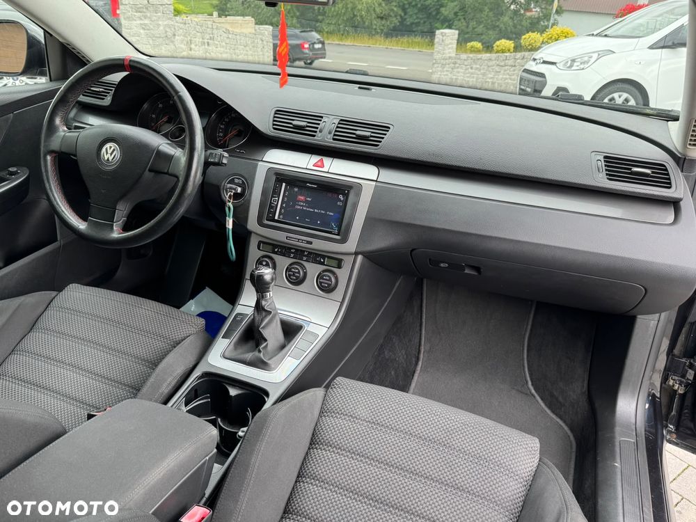 Volkswagen Passat - 10