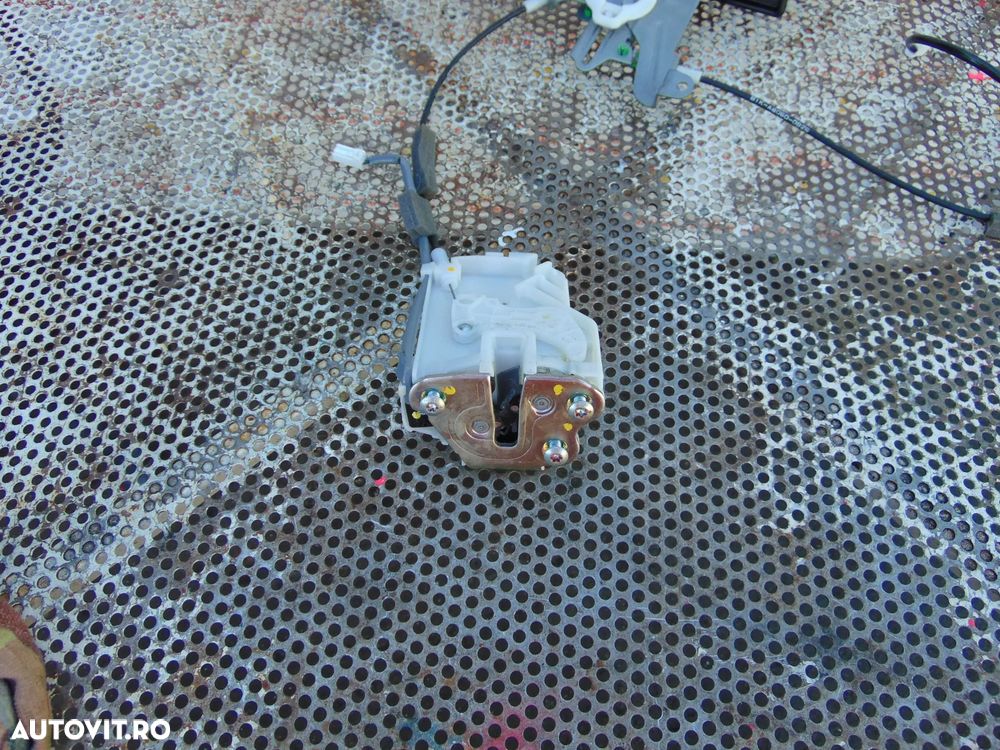 Broasca usa spate Mitsubishi L200 dupa 2019 broasca usa stanga dreapta spate l200 - 3