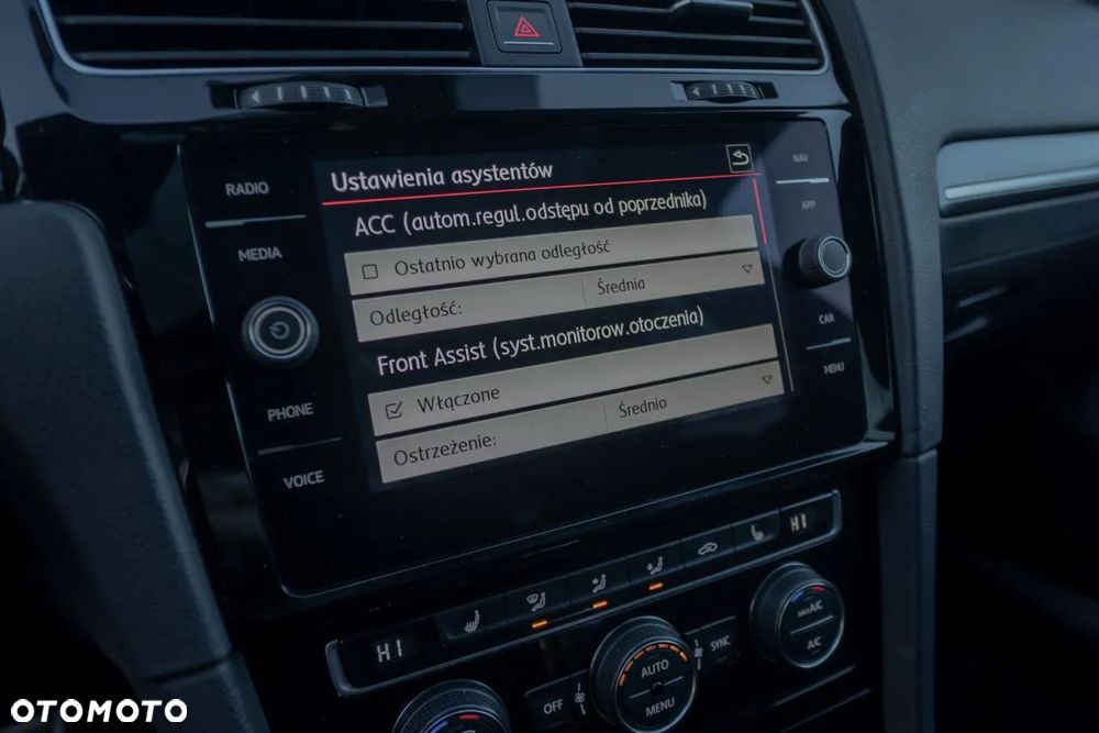 Volkswagen Golf - 29